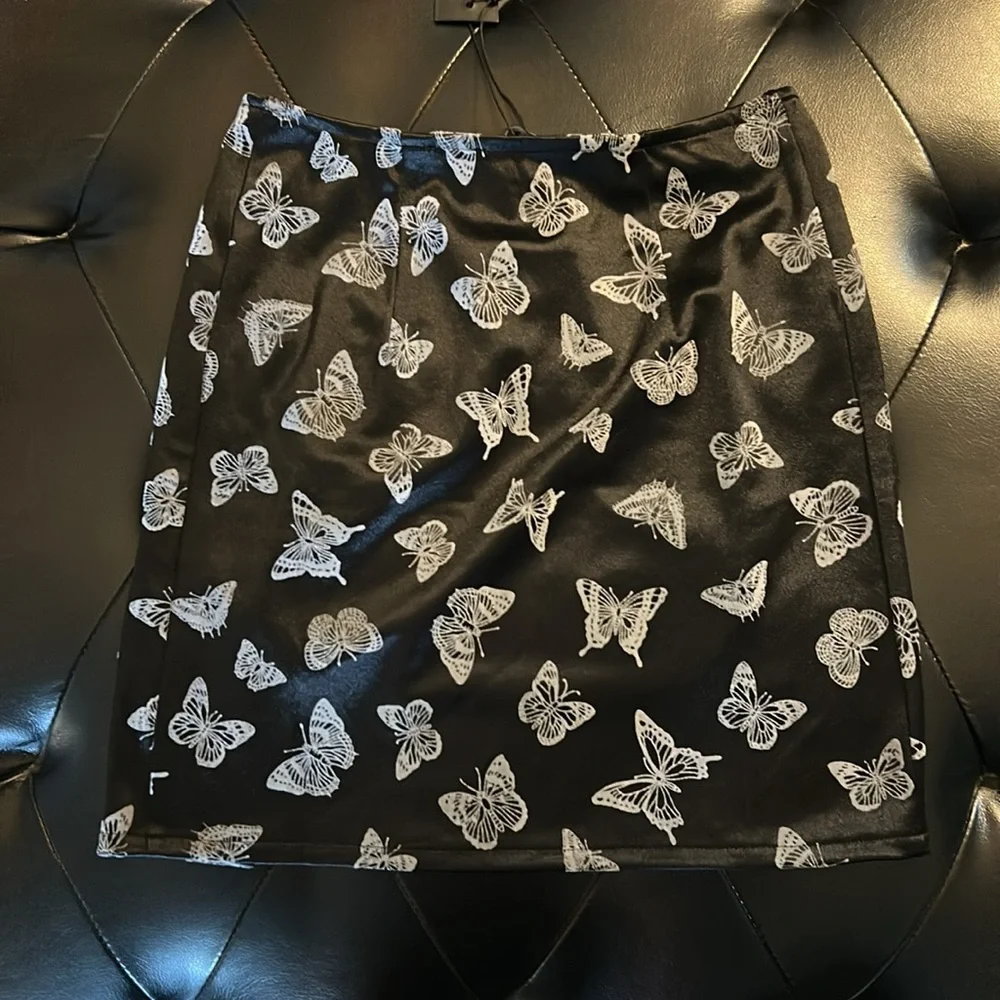 NWT Motel Zaid Mini Skirt in Black Butterfly Flock sz XS - Picture 7 of 10